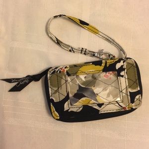 ☆ // vera bradley wristlet